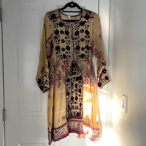 Vintage Dresses & Skirts - Vintage embroidered dress